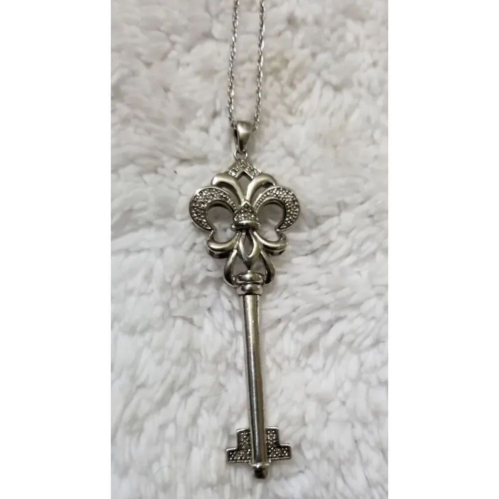 .925 Skeleton Key Pendant Necklace